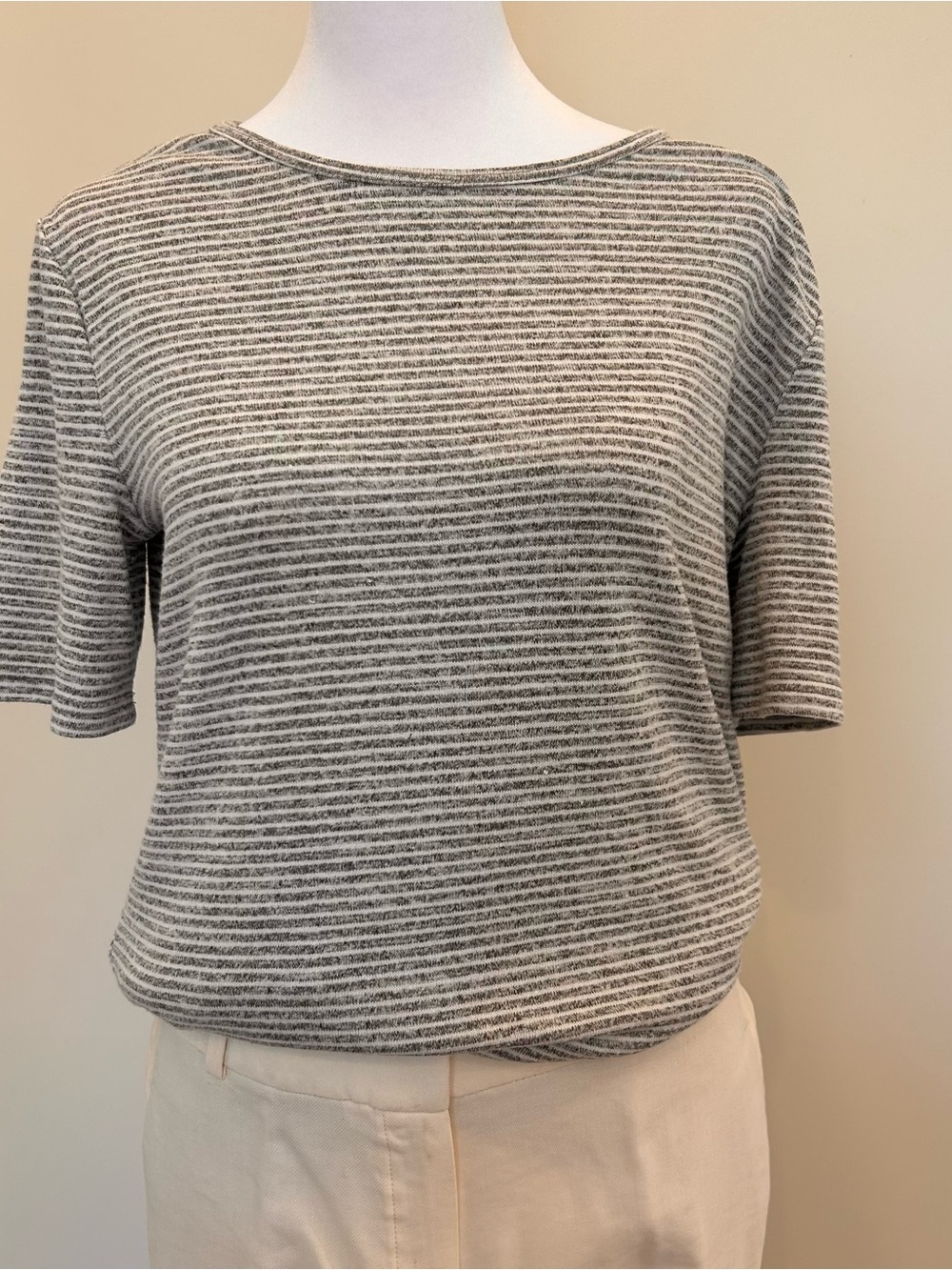 Banana Republic Short Sleeve Women's Top Striped Gray Preppy Minimalist small
